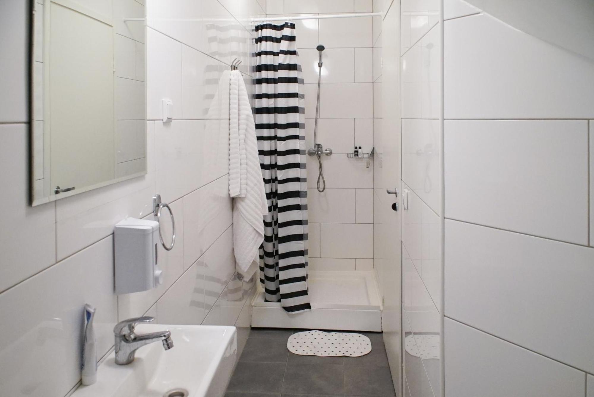 Oldtown Lux Hostel Tallinn Eksteriør billede